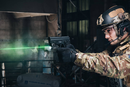 Olight - Latarka taktyczna na broń z celownikiem laserowym BALDR S - 800 lumenów - Czarna