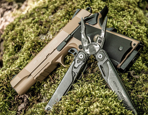 Leatherman - Surge® - Schwarz - 831333