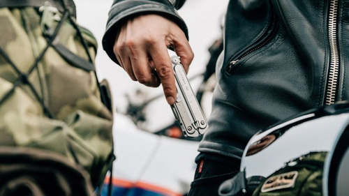 Leatherman - FREE P2 Multitool - 832638