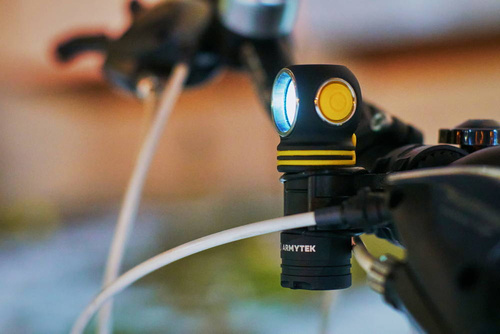 Armytek - Rechargeable LED Flashlight / Headlamp Elf C1  - Warm Light - 930 lm - F05003W