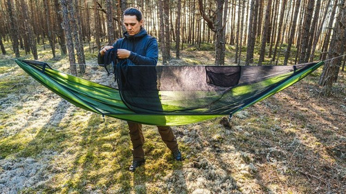 Lesovik - Wanderhängematte DRAKA mit Moskitonetz und Aufhängung SNEKA - Treetop Green
